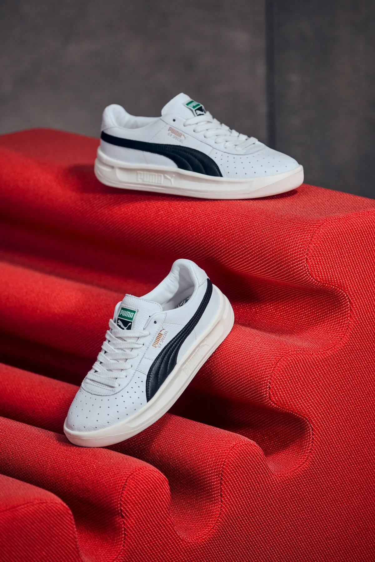 ★PUMA★GV SPECIAL★ホワイト/ネイビー★ ☆PUMA☆GV SPECIAL☆ホワイト/ネイビー☆ 靴・ブーツ・サンダル